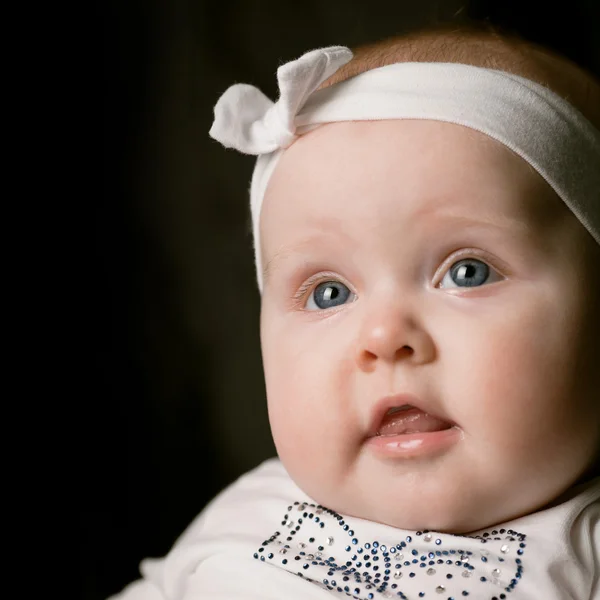 Pequeno retrato bonito do bebê — Fotografia de Stock