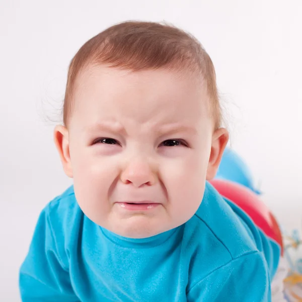 Kleiner Junge weint — Stockfoto
