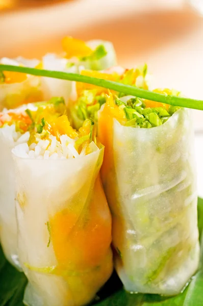 stock image Fresh tipycal vietnamese style summer rolls,on a palm leaf