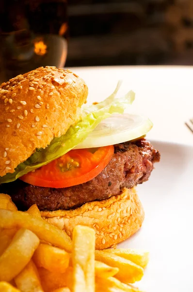 Klassieke hamburger sandwich — Stockfoto