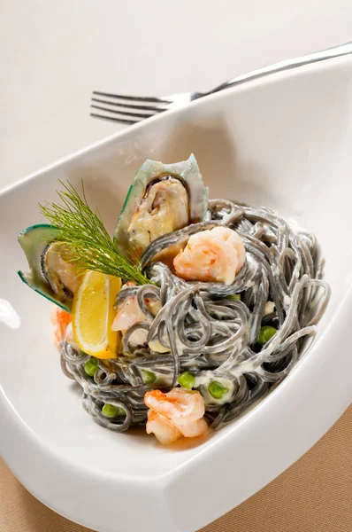 stock image Seafood black spaghetti