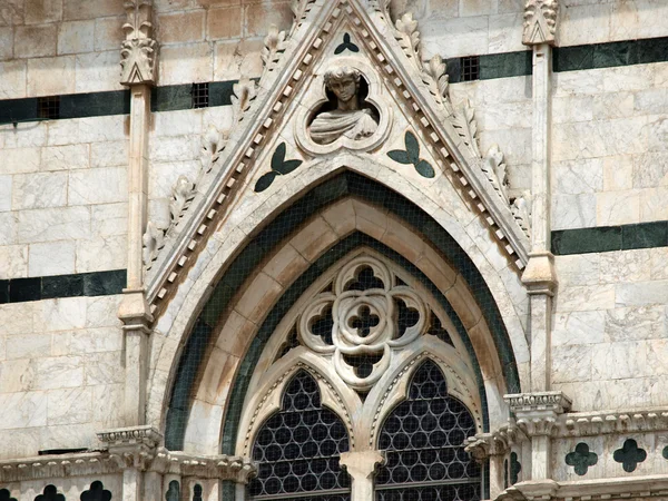 Siena - Duomo. Parede lateral da catedral — Fotografia de Stock