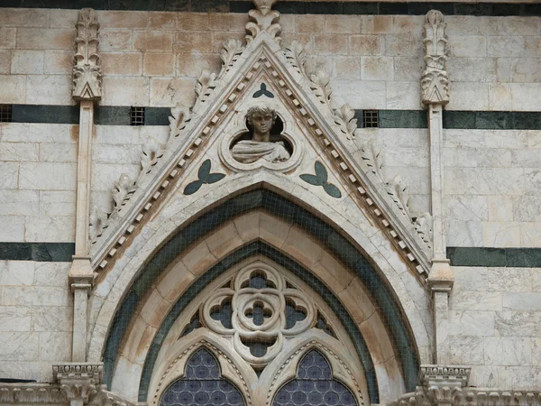 Siena - Katedra duomo. bocznej ścianie katedry — Zdjęcie stockowe