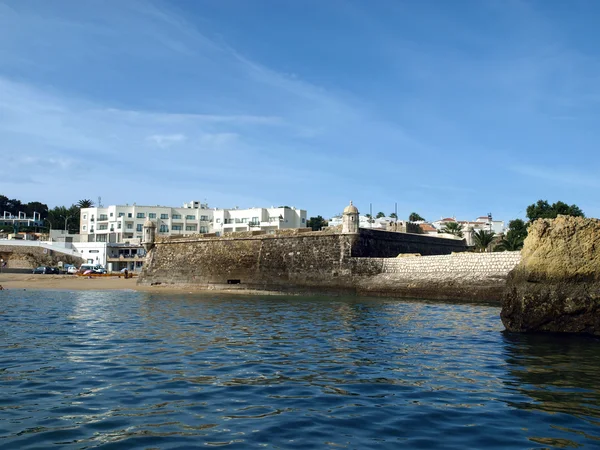 拉各斯-海岸在葡萄牙阿尔加维的一个美丽的城市 — 图库照片