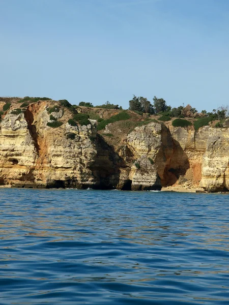 Живописное побережье Алгарве между Лагосом и Cap Vincent — стоковое фото