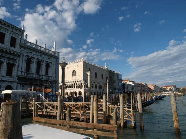 Venice - Exquisite antique buildings along San Marco Canal — Stock Photo, Image