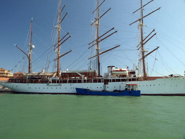 Venice - passenger sailing boat moored at the berth — Stock Photo, Image