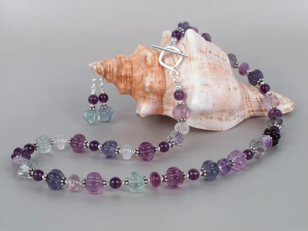 Amethyst and fluorite necklace — Stock Photo, Image