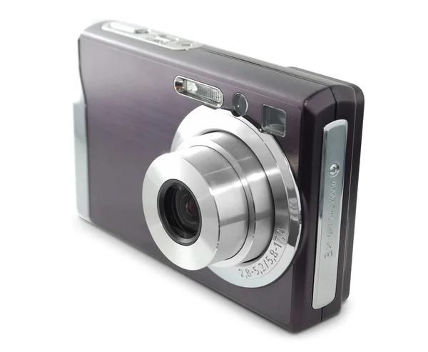 Цифровая компактная фотокамера на белом фоне — стоковое фото