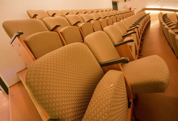 Židle Prázdné Kino Řádku — Stock fotografie