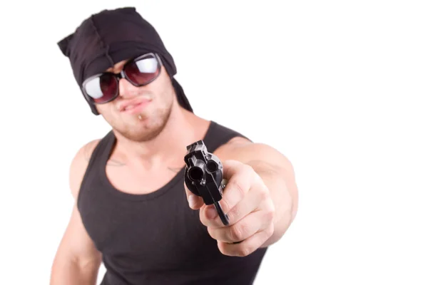 Gangster schießt mit Waffe — Stockfoto