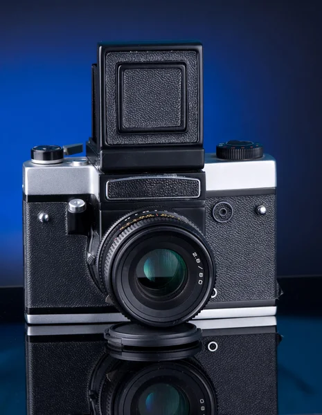 Ρωσική Μεσαίου Fomat Κάμερα Μπλε Φόντο — Φωτογραφία Αρχείου