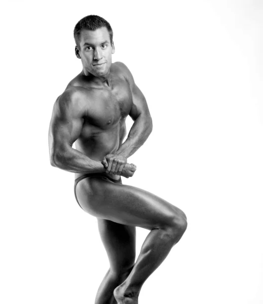 Bodybuilder poseren — Stockfoto