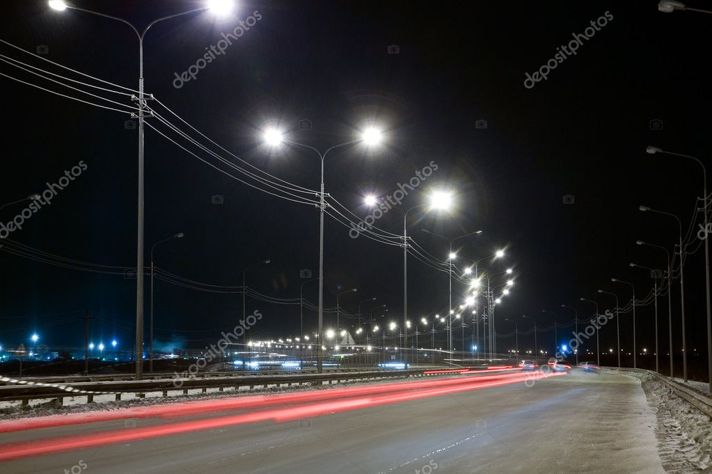 Foto Illuminazione Stradale Immagini Illuminazione Stradale Da Scaricare Foto Stock Depositphotos