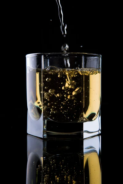 Bicchiere Whisky Fondo Nero — Foto Stock