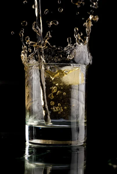 Стакан виски . — стоковое фото
