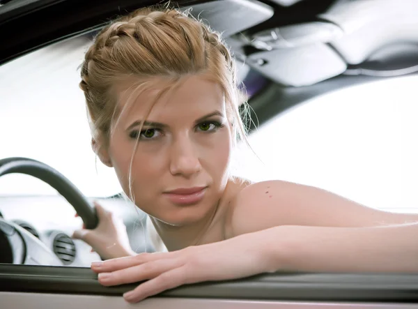 Jonge Seksuele Blonde Auto — Stockfoto