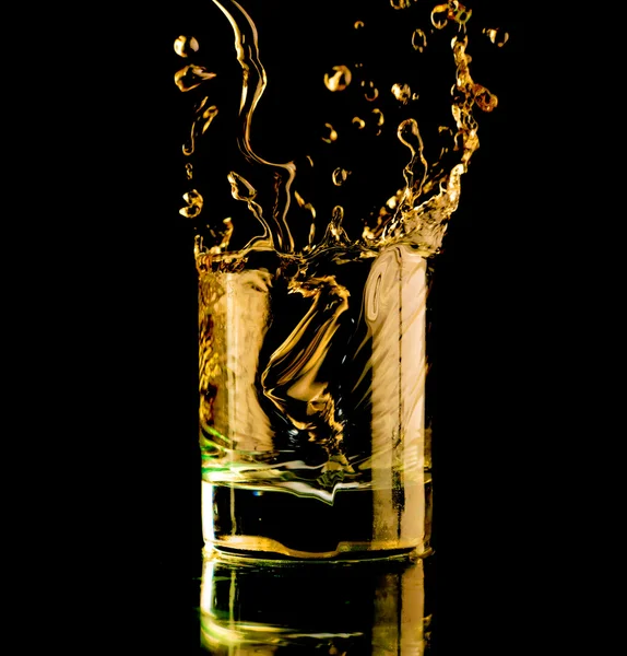 Стакан виски . — стоковое фото