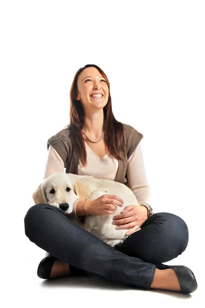 Rasechte Puppy Golden Retriever Lachen Meisje Voor Een Witte Achtergrond — Stockfoto