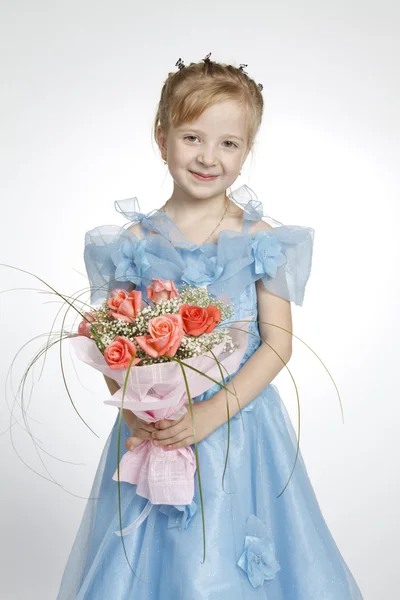 Dziewczyna z bukiet kwiatów — Zdjęcie stockowe