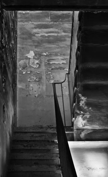 El pozo de la escalera —  Fotos de Stock