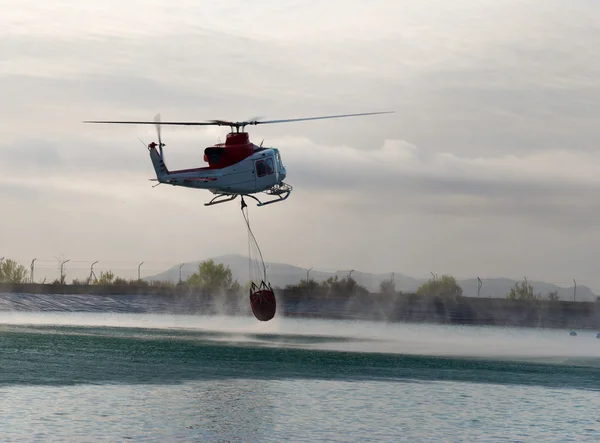 Helikopter straży pożarnej — Zdjęcie stockowe