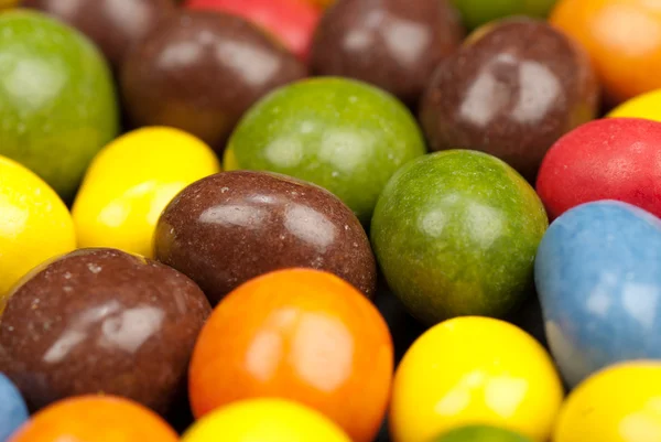 Close Tomar Alguns Amendoins Coloridos Cristalizados — Fotografia de Stock