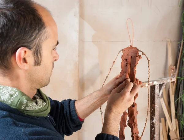 Artist modeling clay — Stock Photo, Image