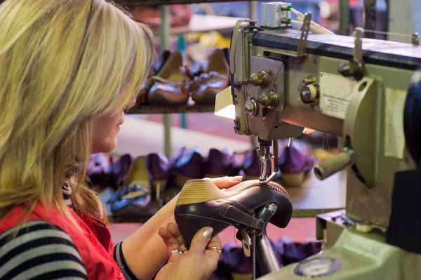 Fabrico de calçado — Fotografia de Stock
