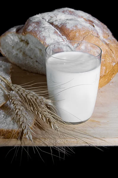 Glass Milk Wheat Bread Wooden Plate — Stock Photo, Image