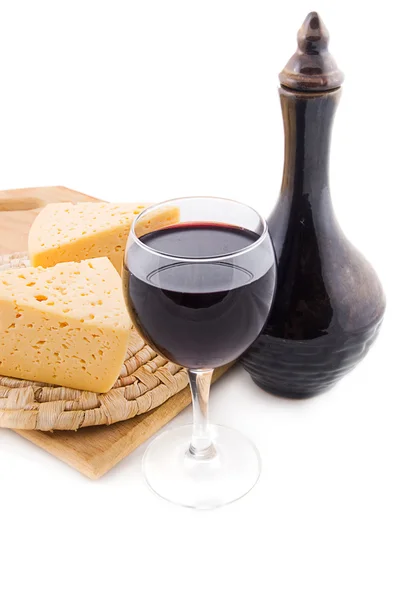 유리 용기 레드 와인과 치즈의 — 스톡 사진