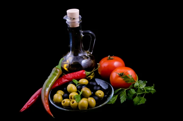 Olivový olej, rajčata, papriky a zelení — Stock fotografie