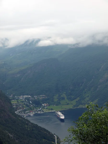 A Geiranger fjordra néz — Stock Fotó