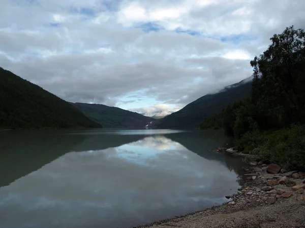 Glacial Lake — Zdjęcie stockowe