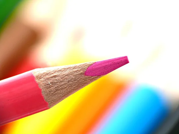 Розовый карандаш крупный план — стоковое фото