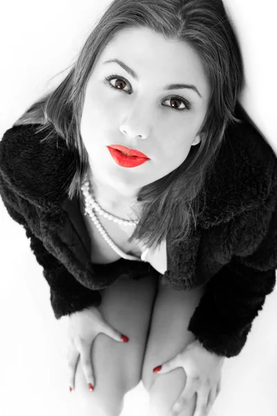 Güzel seksi kız portresi siyah-beyaz — Stok fotoğraf