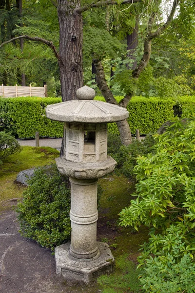 일본 정원을 3 궁 석 등 롱 — 스톡 사진