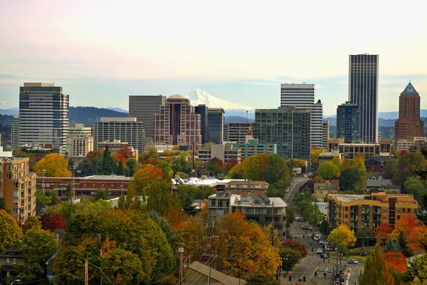 Portland centrala stadsbilden i höst — Stockfoto