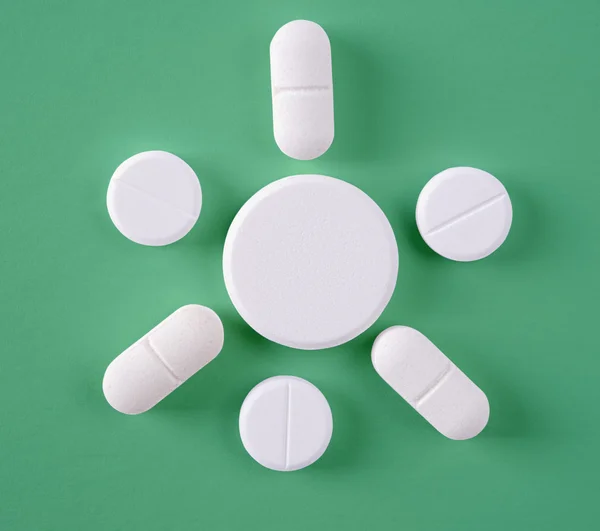 Algunas de las pastillas blancas — Foto de Stock