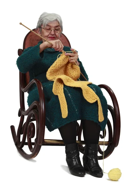 古い編み物をする女 — ストック写真