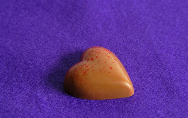 Kalp şekli çikolata — Stok fotoğraf
