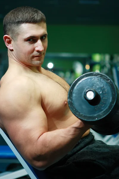 Young Man Well Muscled Body Poses Shows Sports Body — Stock Photo, Image