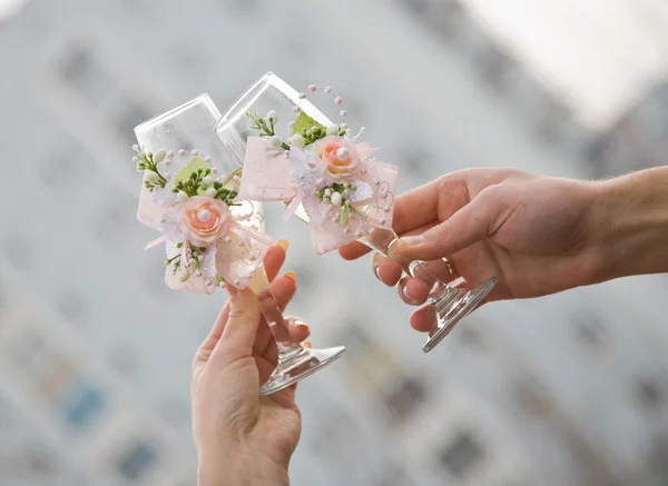 ピンクのバラの花嫁の結婚式のブーケ — ストック写真