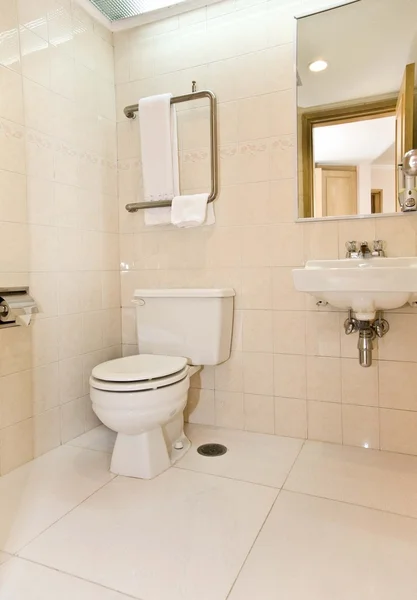 Bathroom interior of brand new luxury resort hotel — Stock Photo, Image