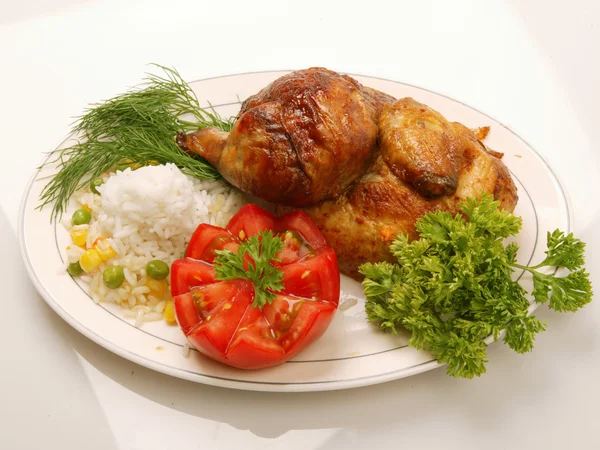 Gegrilltes Hühnchen Mit Reis Und Gemüse — Stockfoto