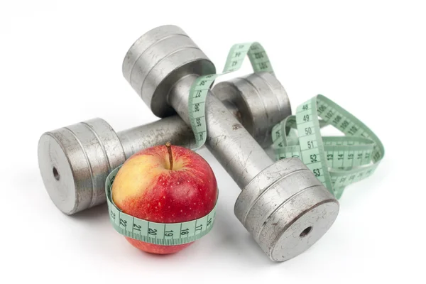 リンゴのダンベルと Centimetric テープ — ストック写真