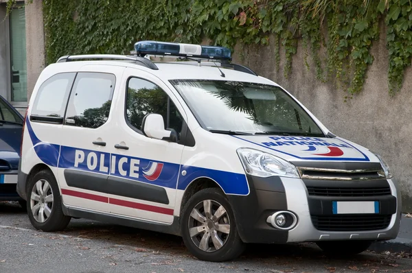 Современный автомобиль французской полиции — стоковое фото