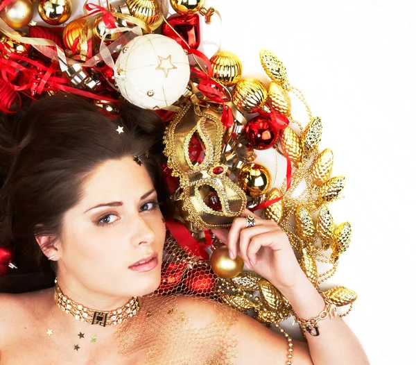 Krásná brunetka s Vánoční dekorace Royalty Free Stock Obrázky