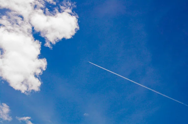 Plane in the sky — Stock Photo, Image