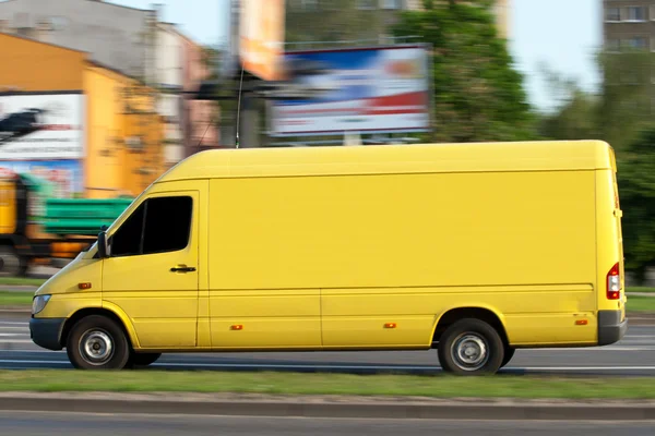 Żółty van — Zdjęcie stockowe